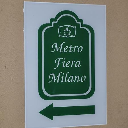 Affittacamere Metro Fiera Pero Kültér fotó